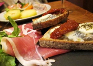 Cheese and bread board taste workshop