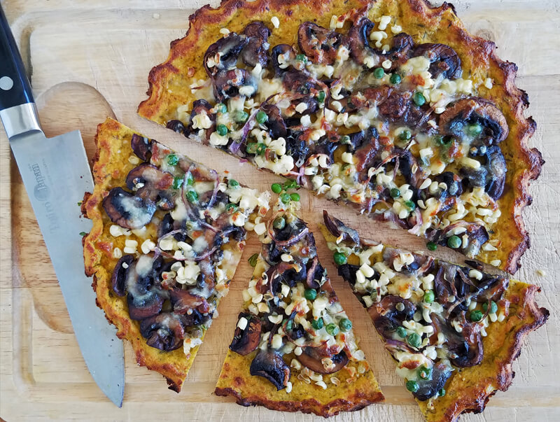 Cauliflower pizza corn mushroom pea